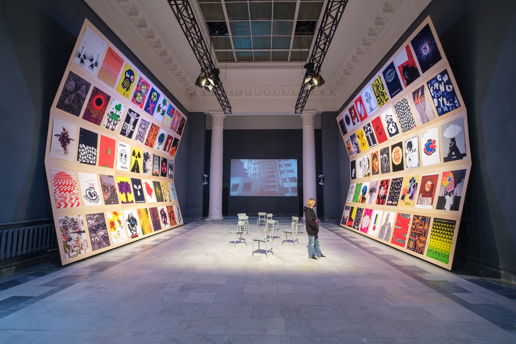 "Чорнобиль. Подорож": унікальна мультимедійна виставка відкрилася у Києві